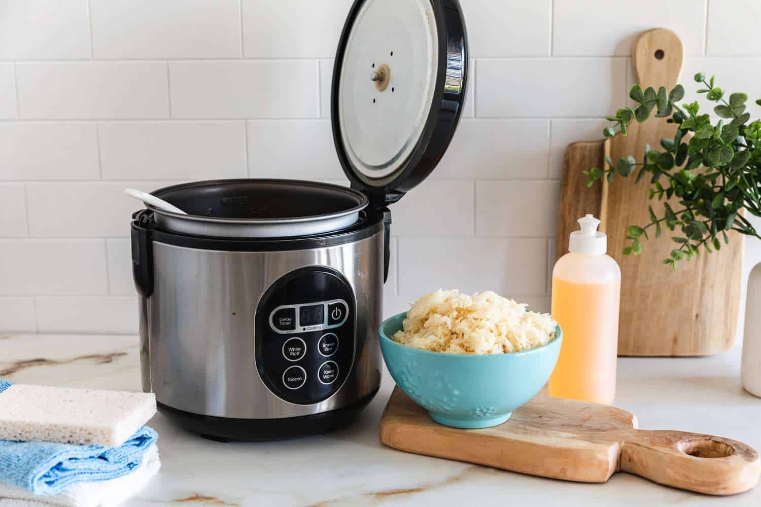 How to Clean Aroma Rice Cooker