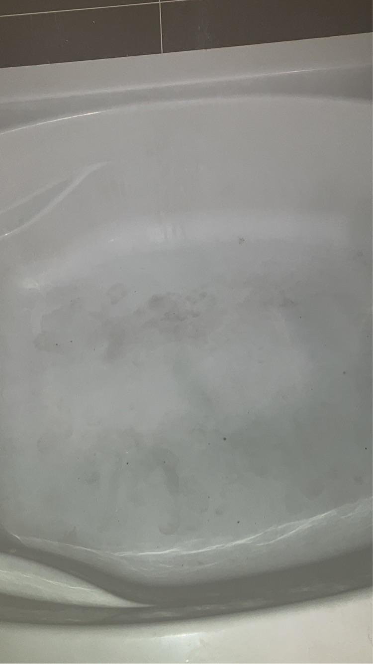 How to Clean Fiberglass Tub With Textured Bottom Easy Steps