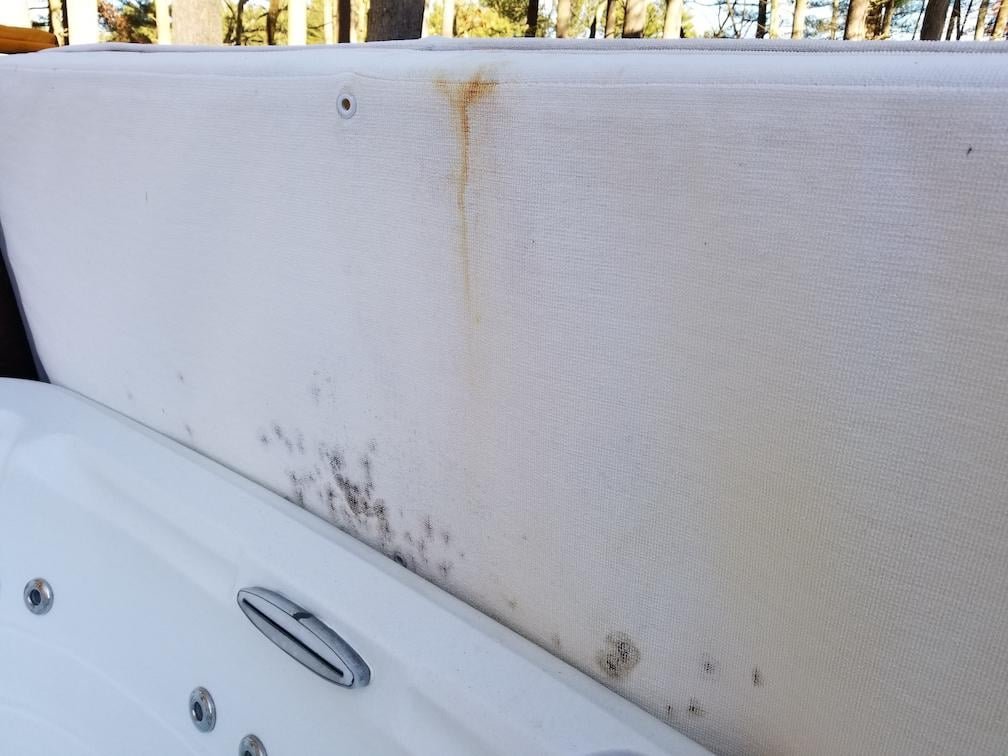 How to Clean Inside of Hot Tub