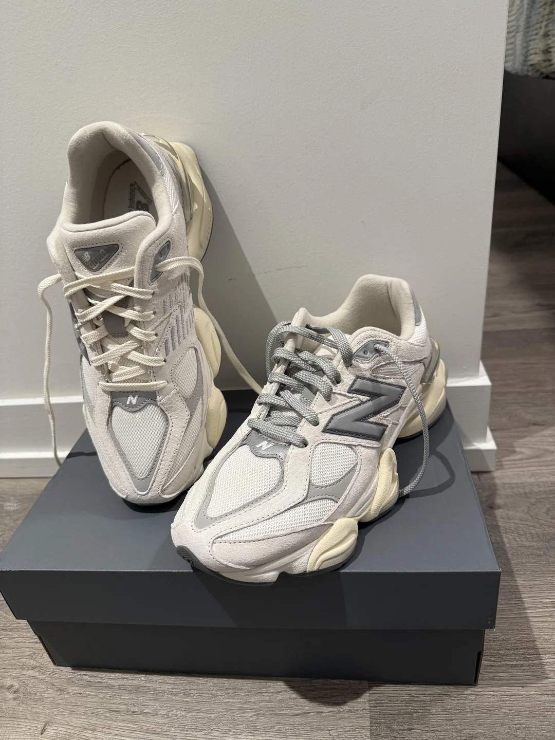 how to clean new balance shoes